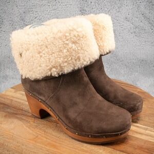 UGG‎  Women's Lynnea US 5 Fold Over Leather Brown Shearling Cuff Clog Boot